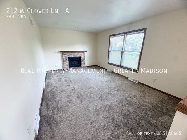 Photo - 212 W Clover Ln Unidad A