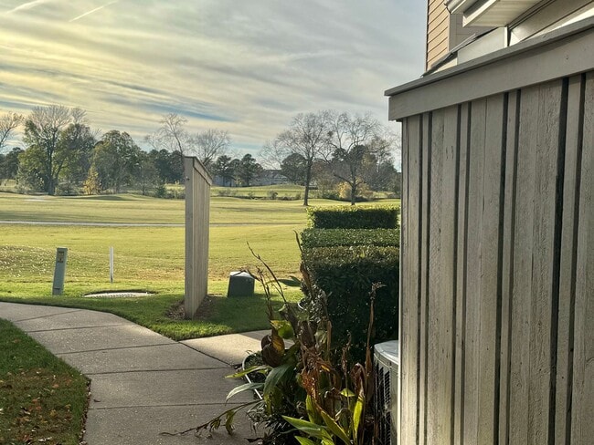 Building Photo - Awesome, 2 story, end unit condo right across from Honey Bee Golf Course in Virginia Beach-