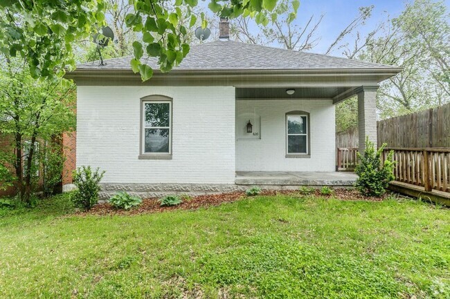 Building Photo - 2 Bedroom House in Boonville