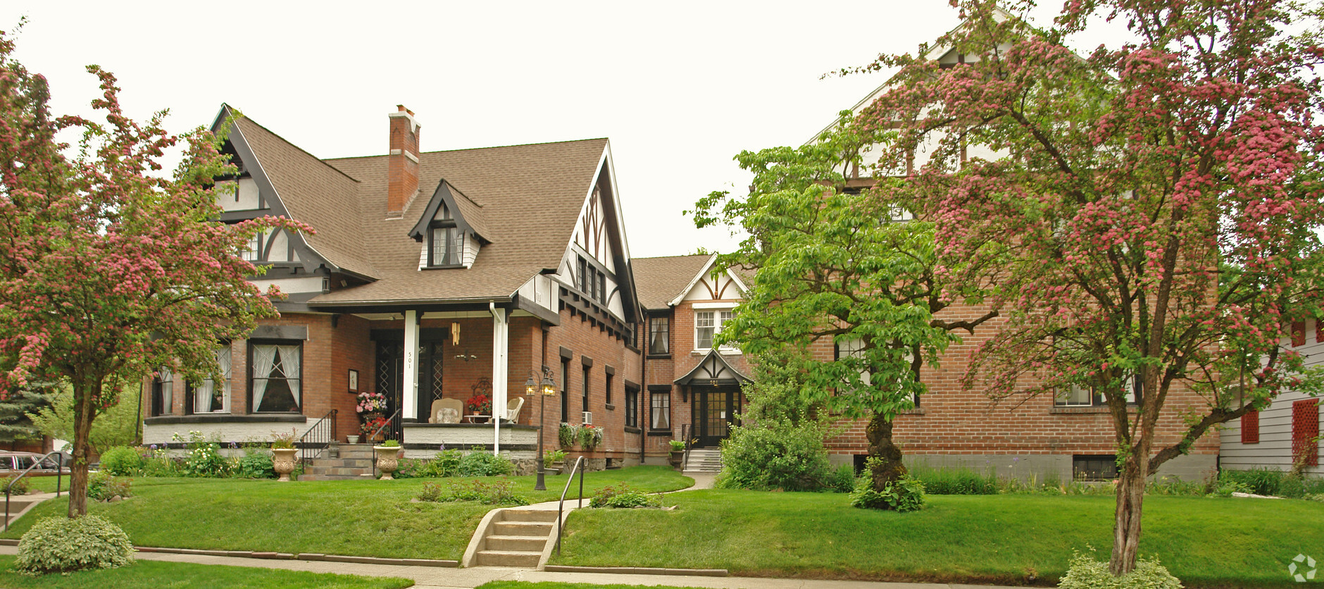 Chelsea Place - Chelsea Place Apartments