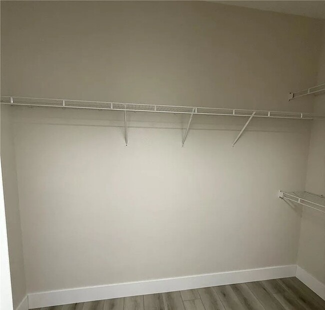 Photo - 215 Avenue E