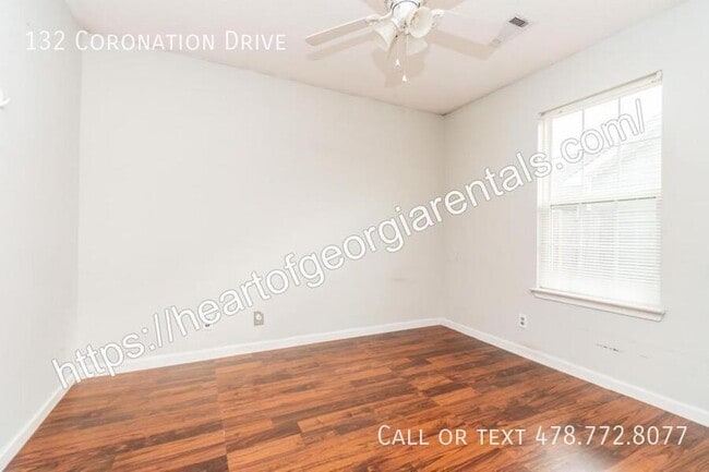 Photo - 132 Coronation Dr