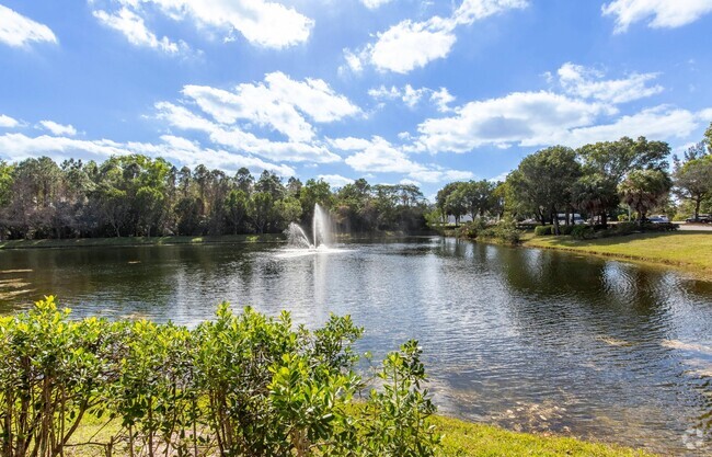 Building Photo - 1100 Crestwood Ct S Unit 1110 Rental