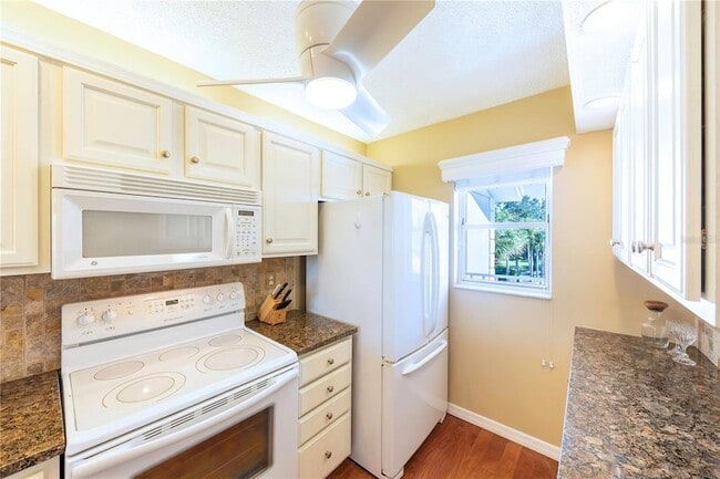 Photo - 437 Cerromar Ln Unit 525