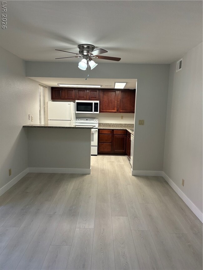 Building Photo - 5278 River Glen Dr Unit 411