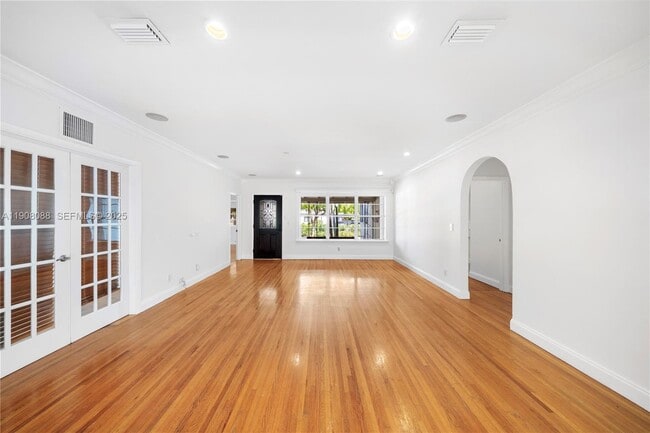 Photo - 7222 Trouville Esplanade