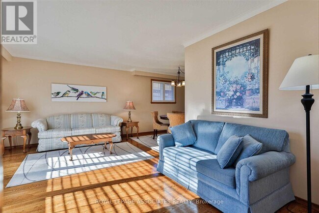 Photo - 166 Lynnbrook Dr