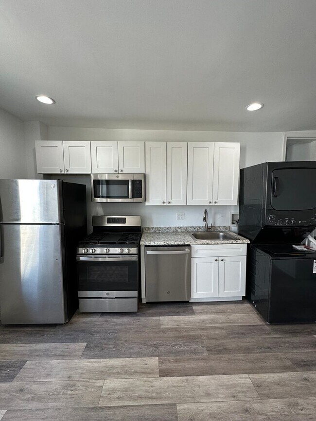 Photo - 3847 Terrace St Unidad 3