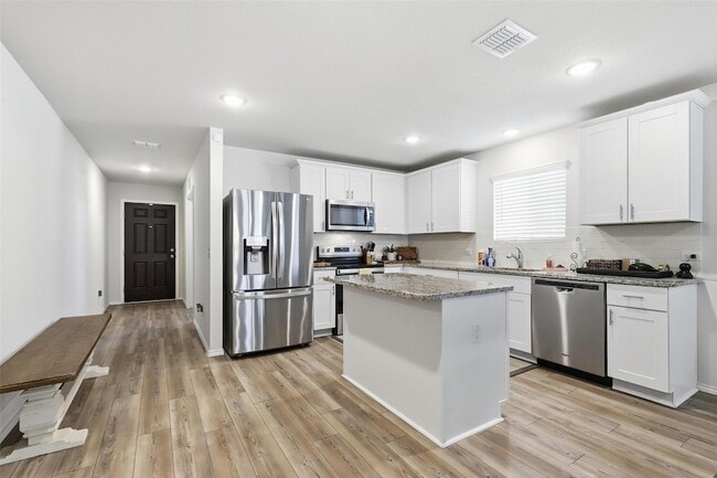 Photo - 10101 Newtown Dr