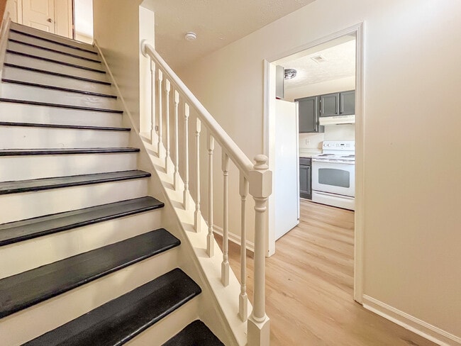 Photo - 22 Fox Hill Dr