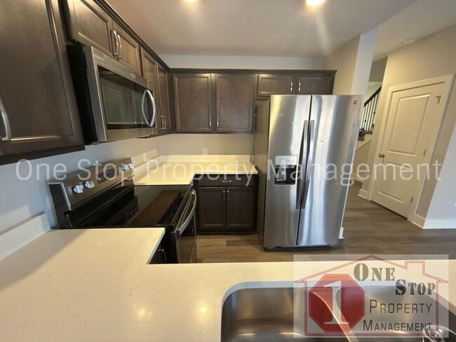 Photo - 3 Bedroom / 2.5 Bathroom Townhome in Louisburg, KS!