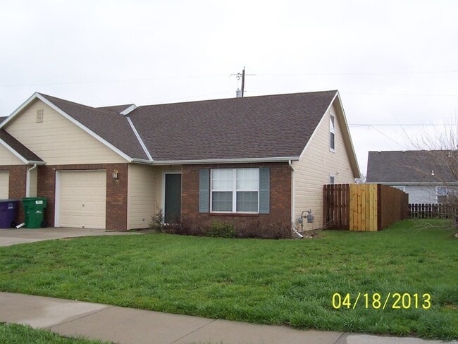Building Photo - 803 Walters Dr Unit 1