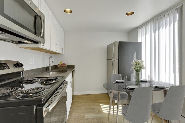 Photo - 950 Lafayette