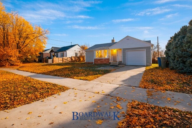 Photo - Spacious 4-Bed Home with Basement & Covered Patio