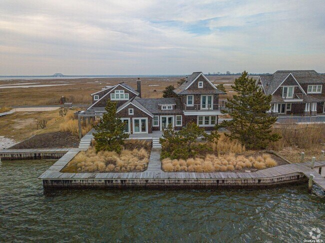 Building Photo - 11 Captree Island