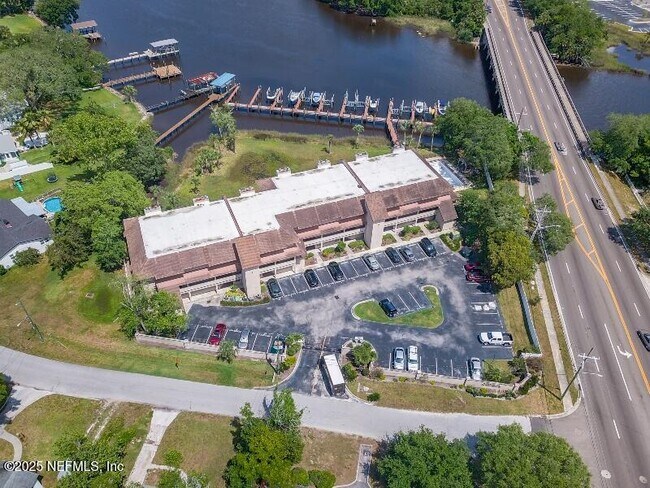 Photo - 1307 River Hills Cir E Unit 16