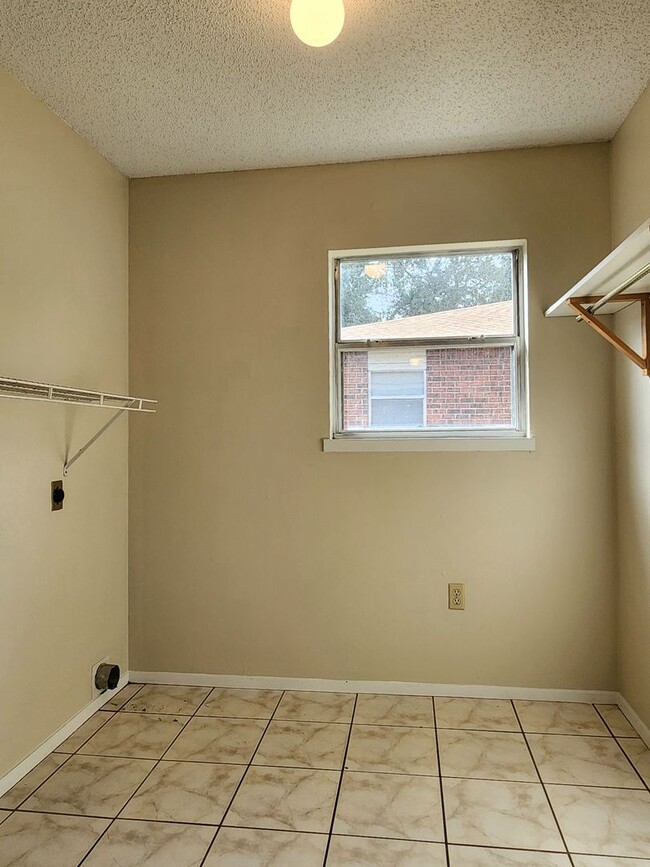 Photo - Garage and Fenced Back Yard in Foley!