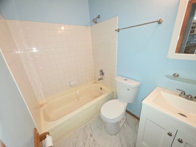 Photo - 2800 Light Road
