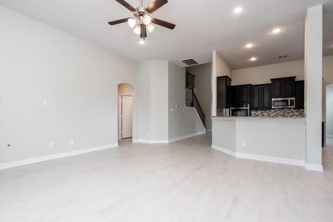 Photo - 204 Upland Dr