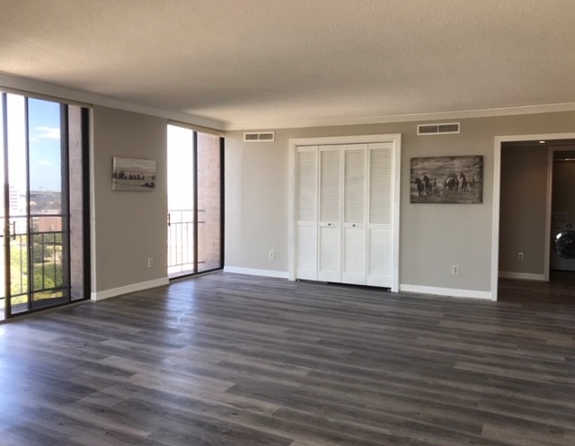 Dining Room Area View of Capitol - 1122 Colorado St Condo