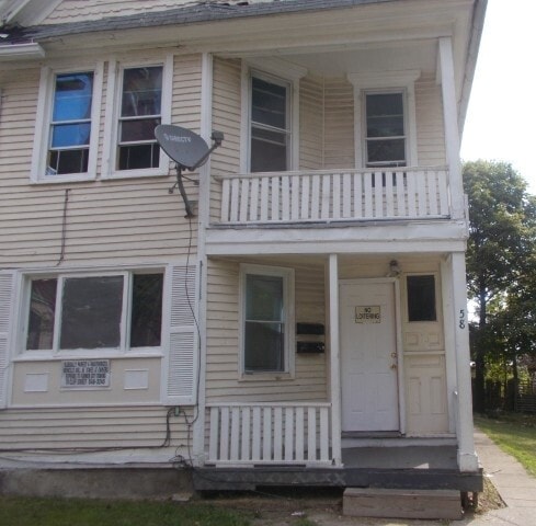 Building Photo - 58 Thorn St Rental