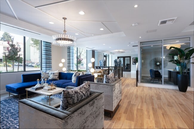 Photo - Baxter on Broadway