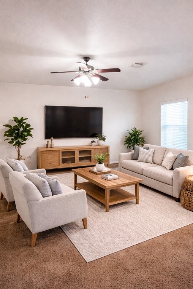 Photo - 8626 Willet St