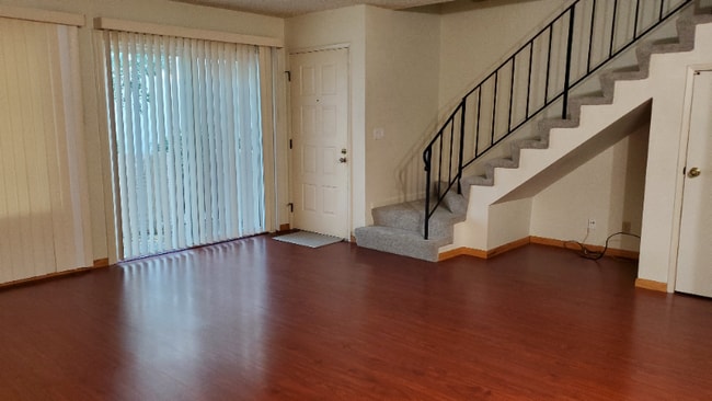 Photo - 539 Giuffrida Ave