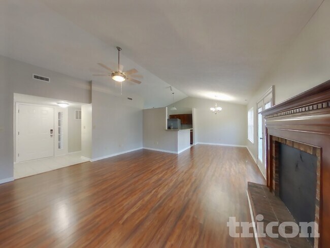 Photo - 6044 McClellan Ct