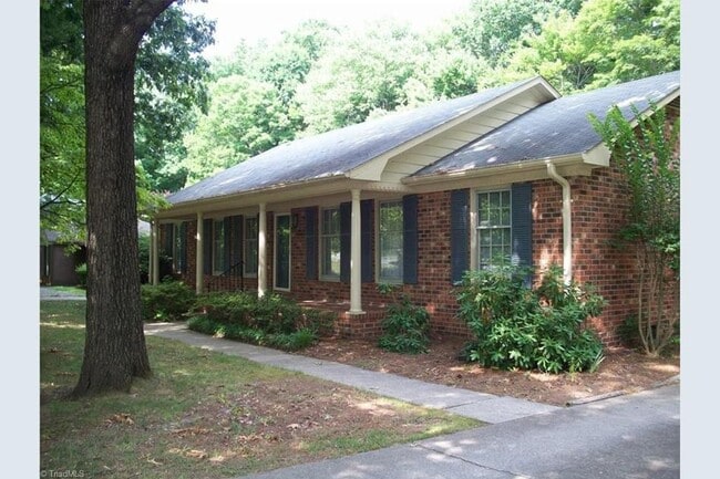 Photo - JEFFERSON WOODS 3 bedroom