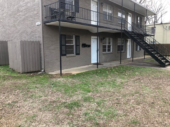 Building Photo - 229 N Church Ave Unit 229 N. Church Apt. 2