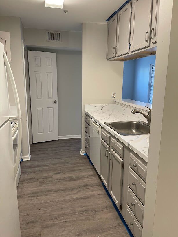 Kitchen - 9816 Lake Pointe Ct Unidad 104