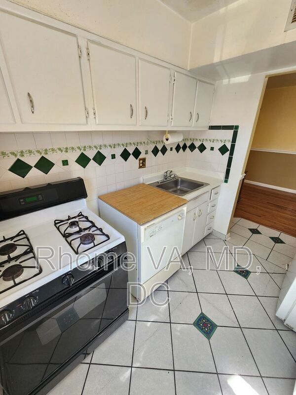 9473 Fairfax Blvd Unit 301