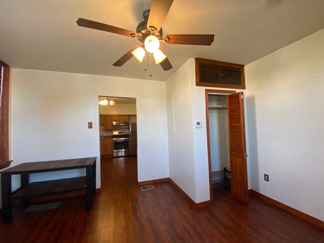 Photo - 1340 W 19th St Unit 1 rear