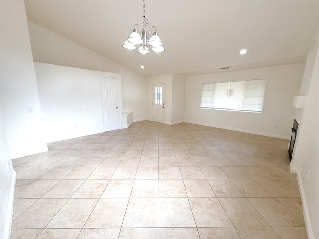 Photo - 13654 Opal Cir