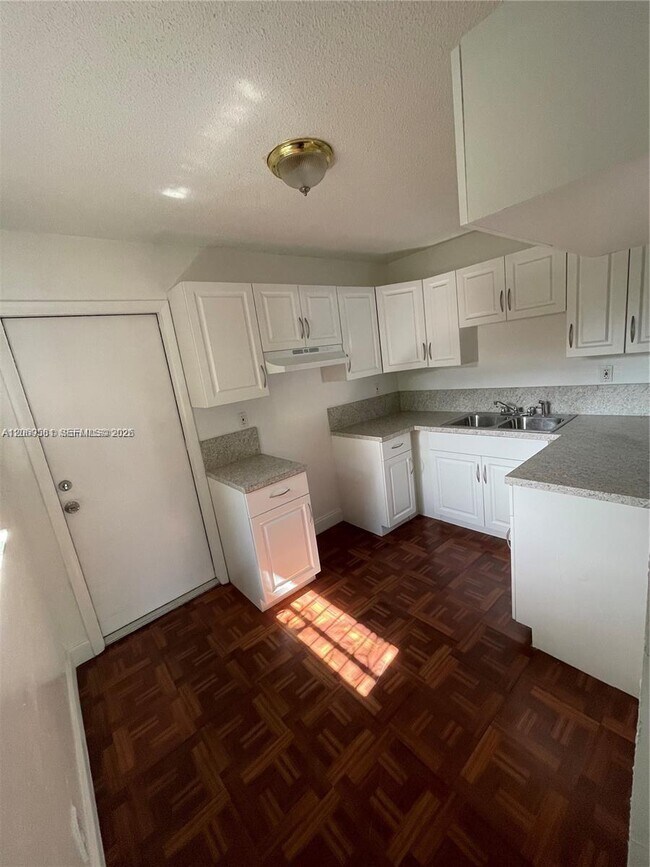 Photo - 3677 Florida Ave Unidad 3677