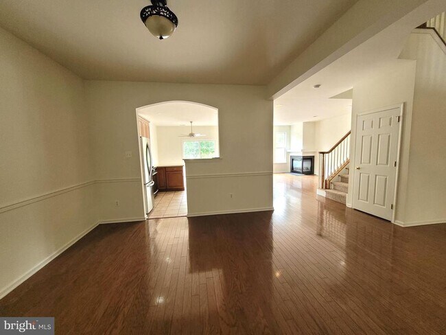 Photo - 35 Tudor Ct