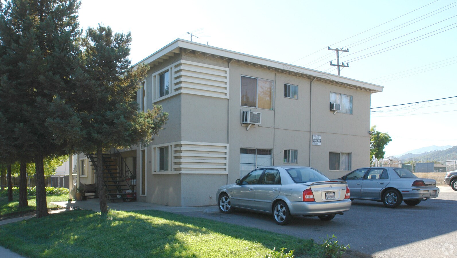 1588 Blossom Hill - 1588 Blossom Hill