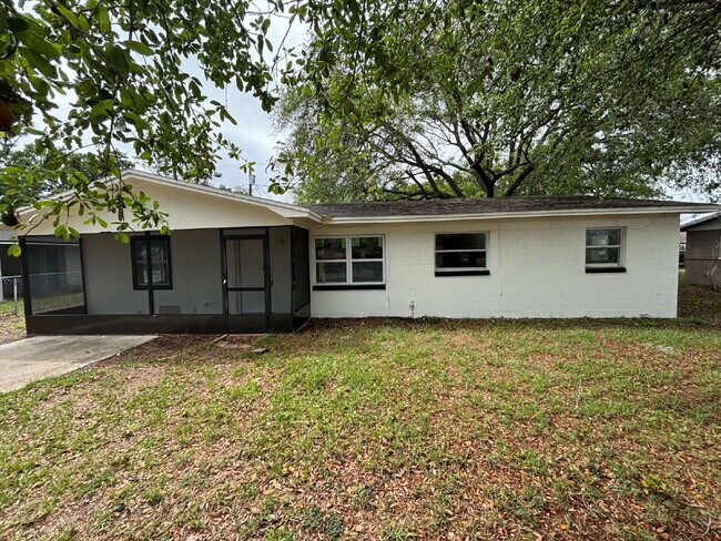 Photo - Newly Remodeled 4BR Home in Lake Wales – Prime Location!