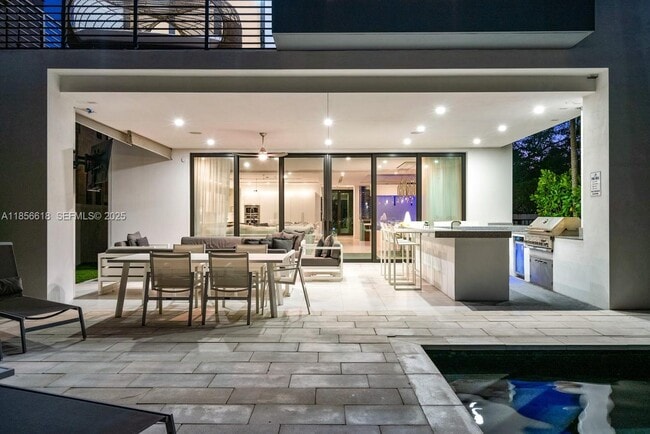 Photo - 310 SE 11th Ave