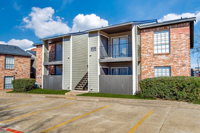 The Summit Apartments - The Summit Apartments