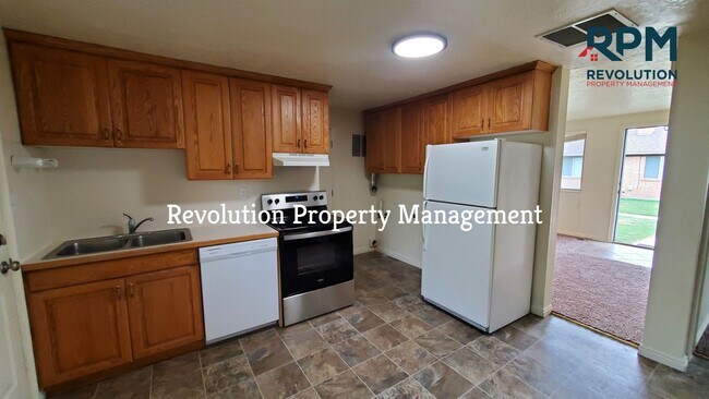 Photo - 607-607 E 350 N Unit 605