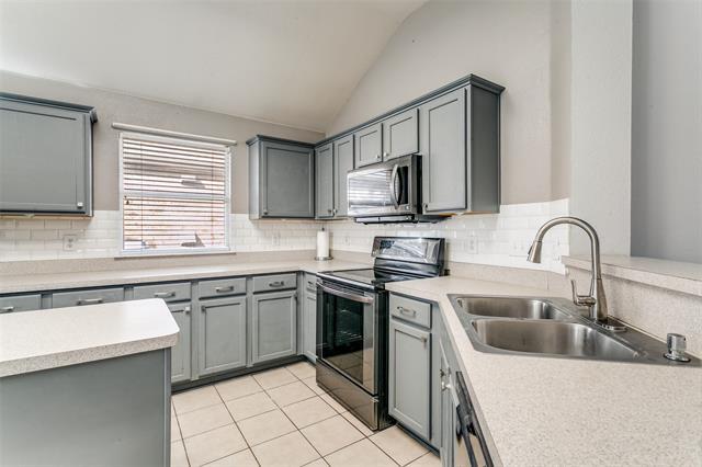 Photo - 2408 Graystone Ln