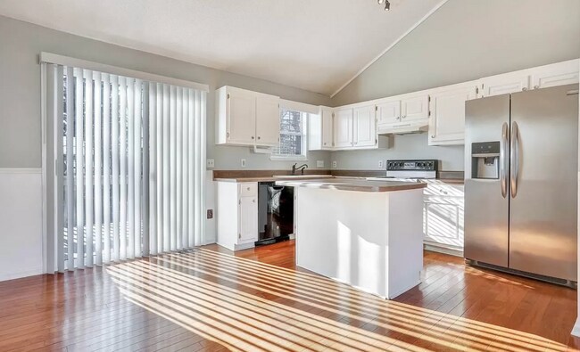 Photo - 528 Dunwoody Dr