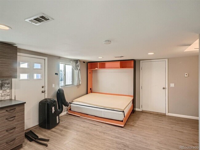 Photo - "Charming Studio Duplex Retreat in Englewood – Cozy 1 Bed, 1 Bath Gem!" Unit 2
