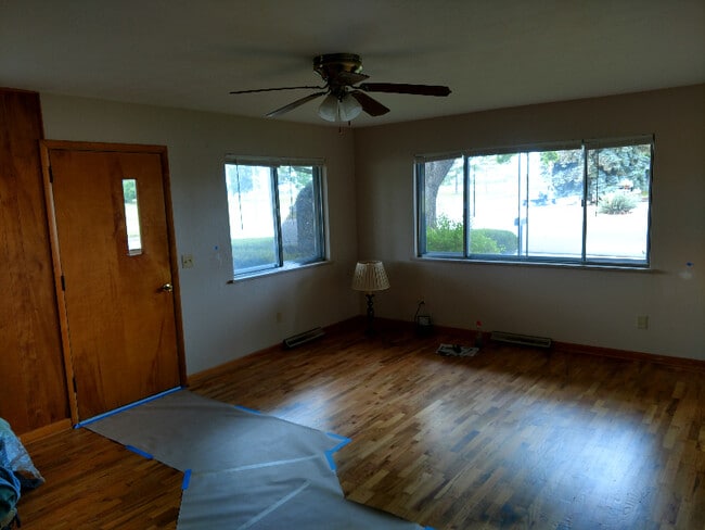 Photo - 800 N 10th St