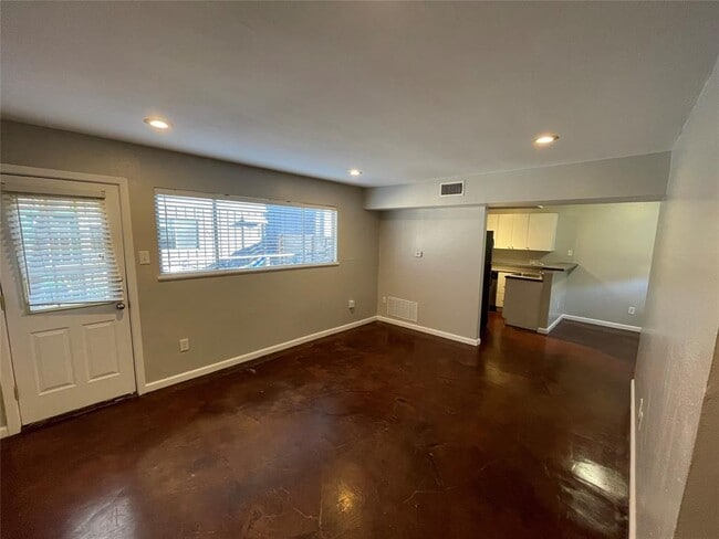 Photo - 610 Franklin Blvd