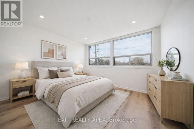 Photo - 343 Greenwood Ave