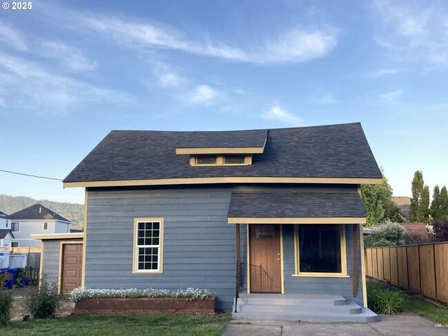 Building Photo - Great Home!