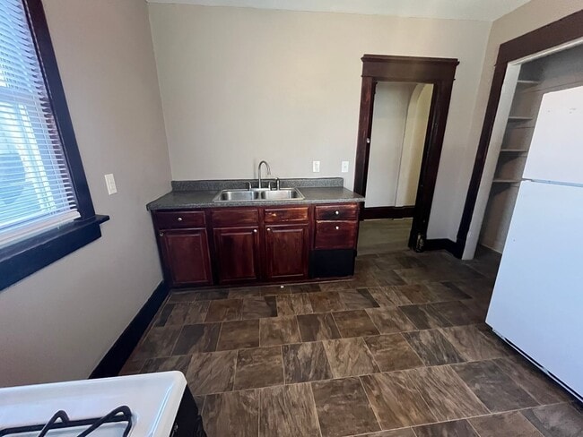 Photo - Kennedy Asian Invasion Unit 2905 Up